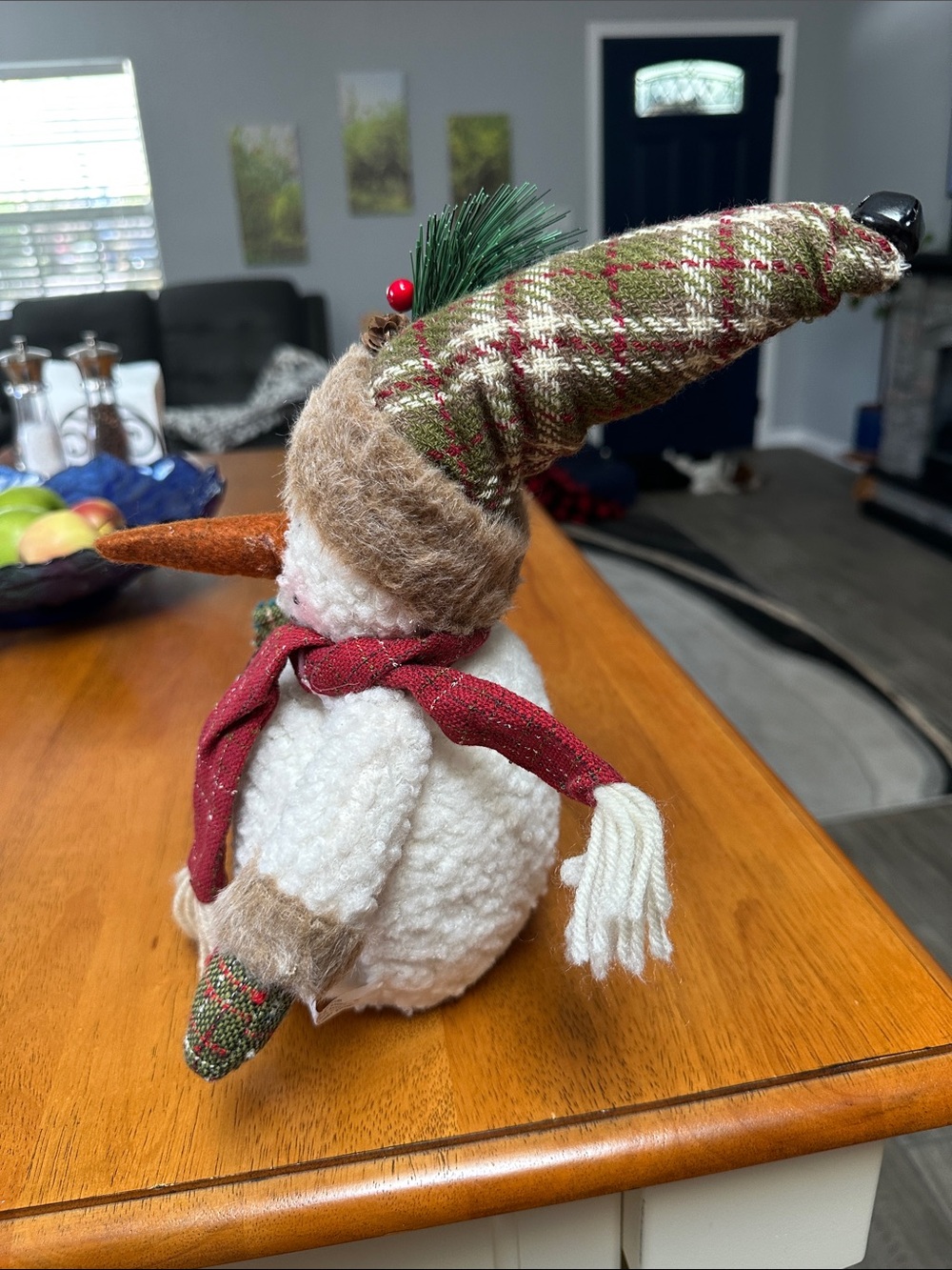 Christmas sitting snowman w/ hat, mittens& black boots. Wood legs. Wool body. - Picture 3 of 7